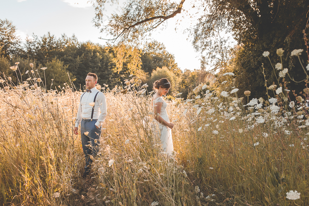 Hochzeitsfoto im Gegenlicht. Hochzeitsfotografin Freiburg