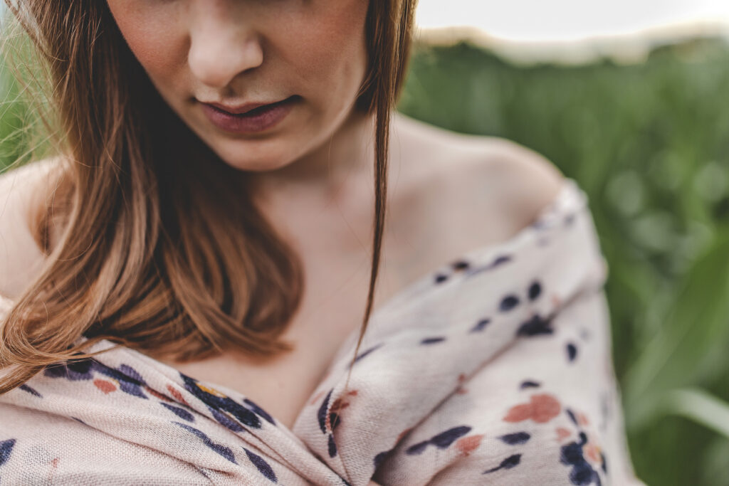 Detailaufnahme junge Frau. Portraitfotograf Freiburg Fotostudio