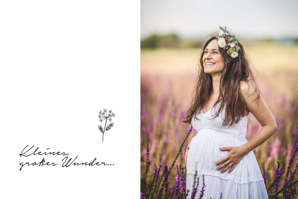 Schwangere mit Babybauch in Blumenfeld. Familienfotograf Freiburg